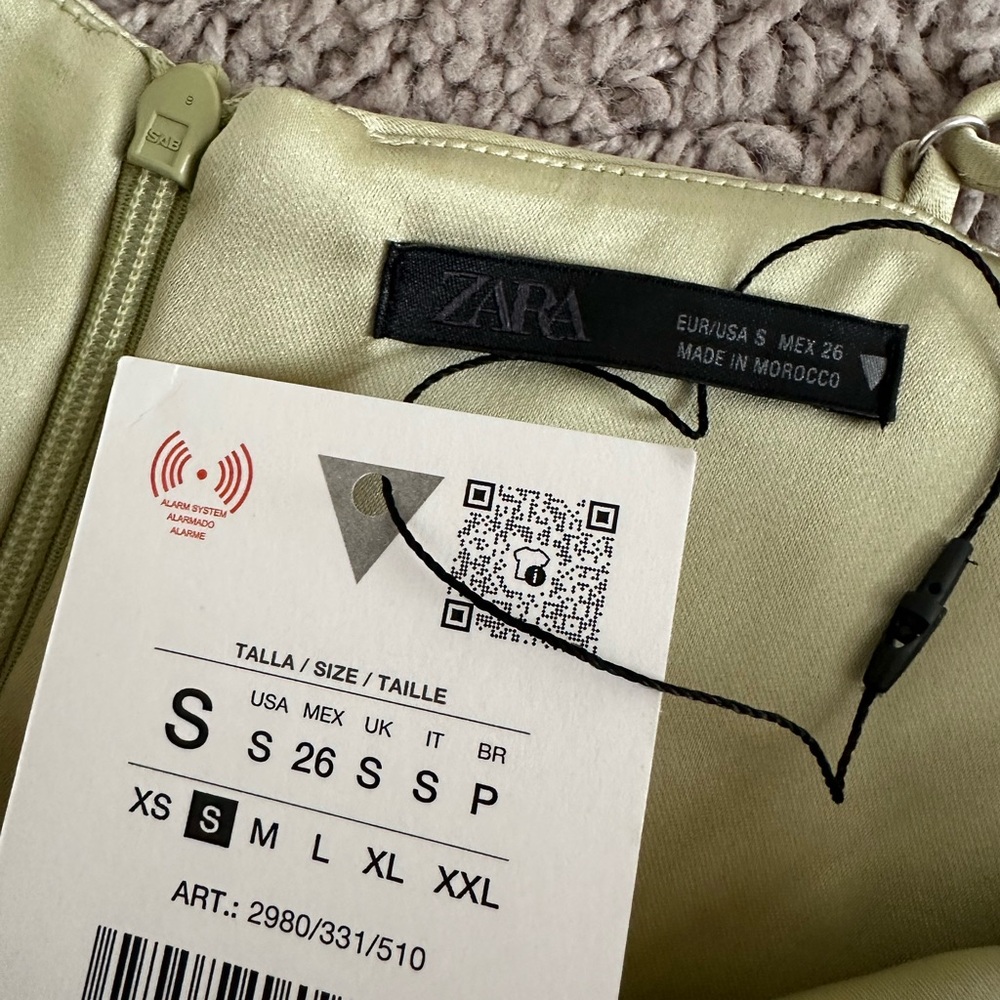 NWT Sweetheart Neck Satin Midi Dress - Picture 14 of 16